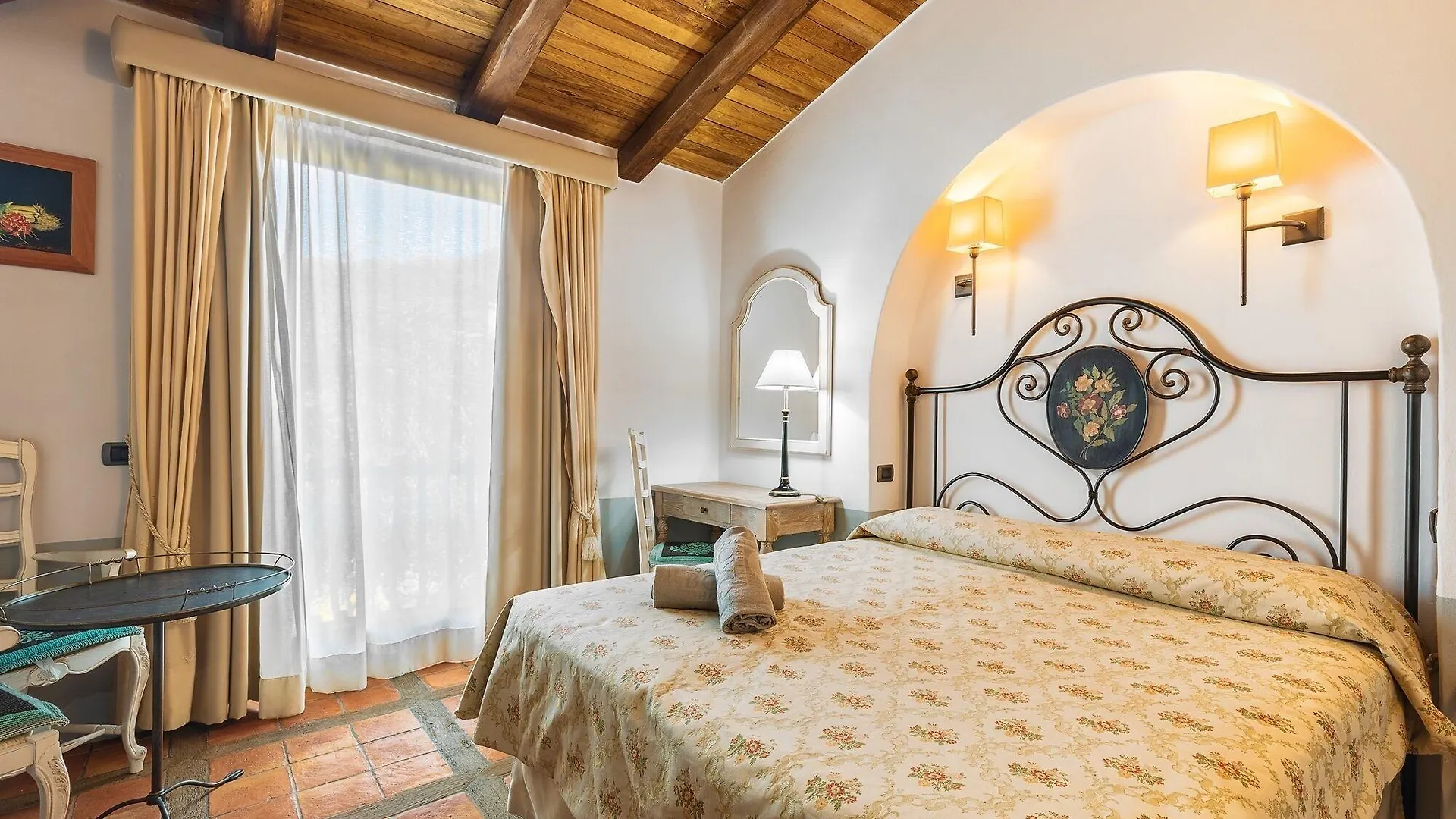 Hotel La Bitta - Bovis Hotels Арбатакс 4*,